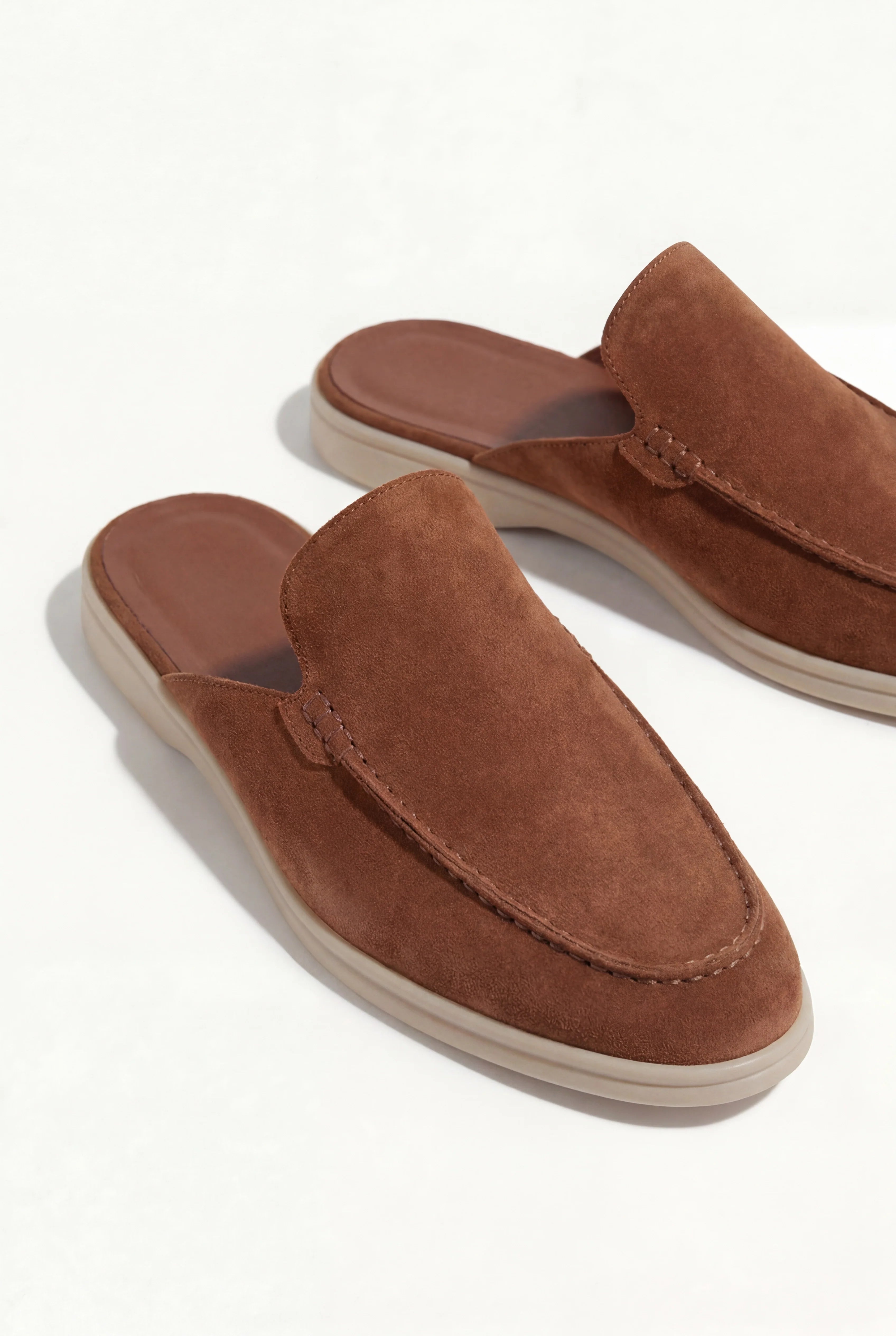 Maroon Suède Yacht Loafers