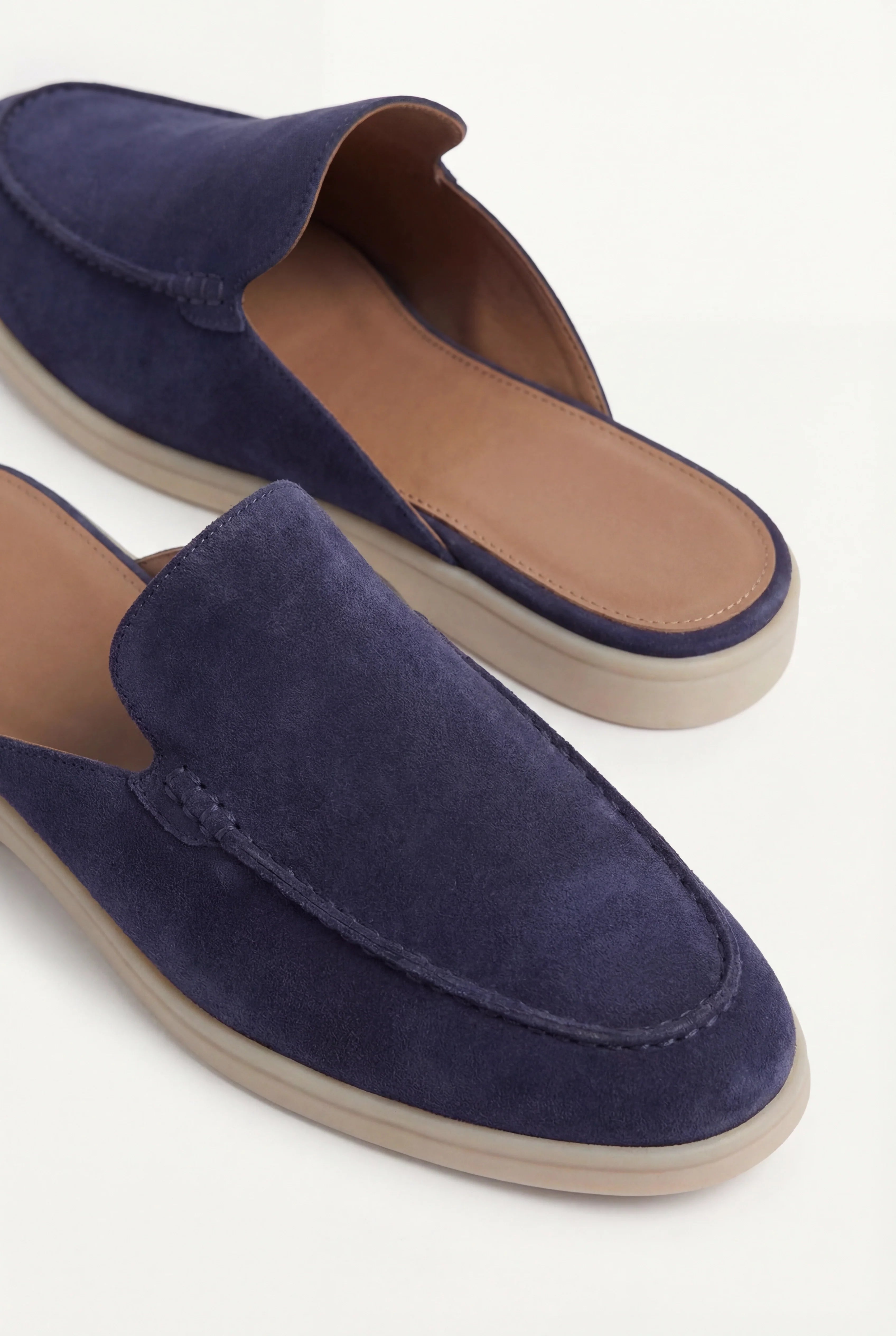 Navy Suède Yacht Loafers