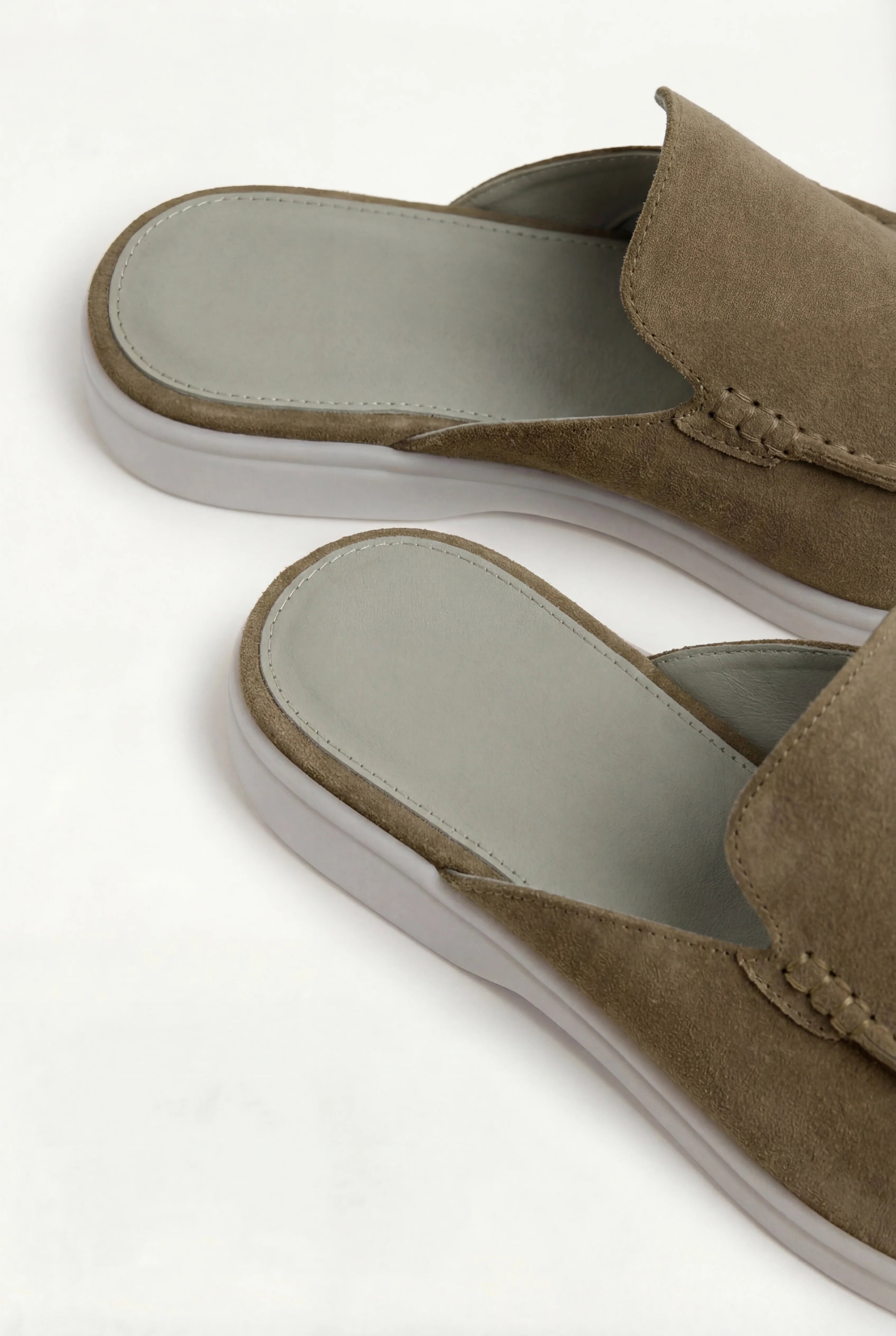 Olive Suède Yacht Loafers