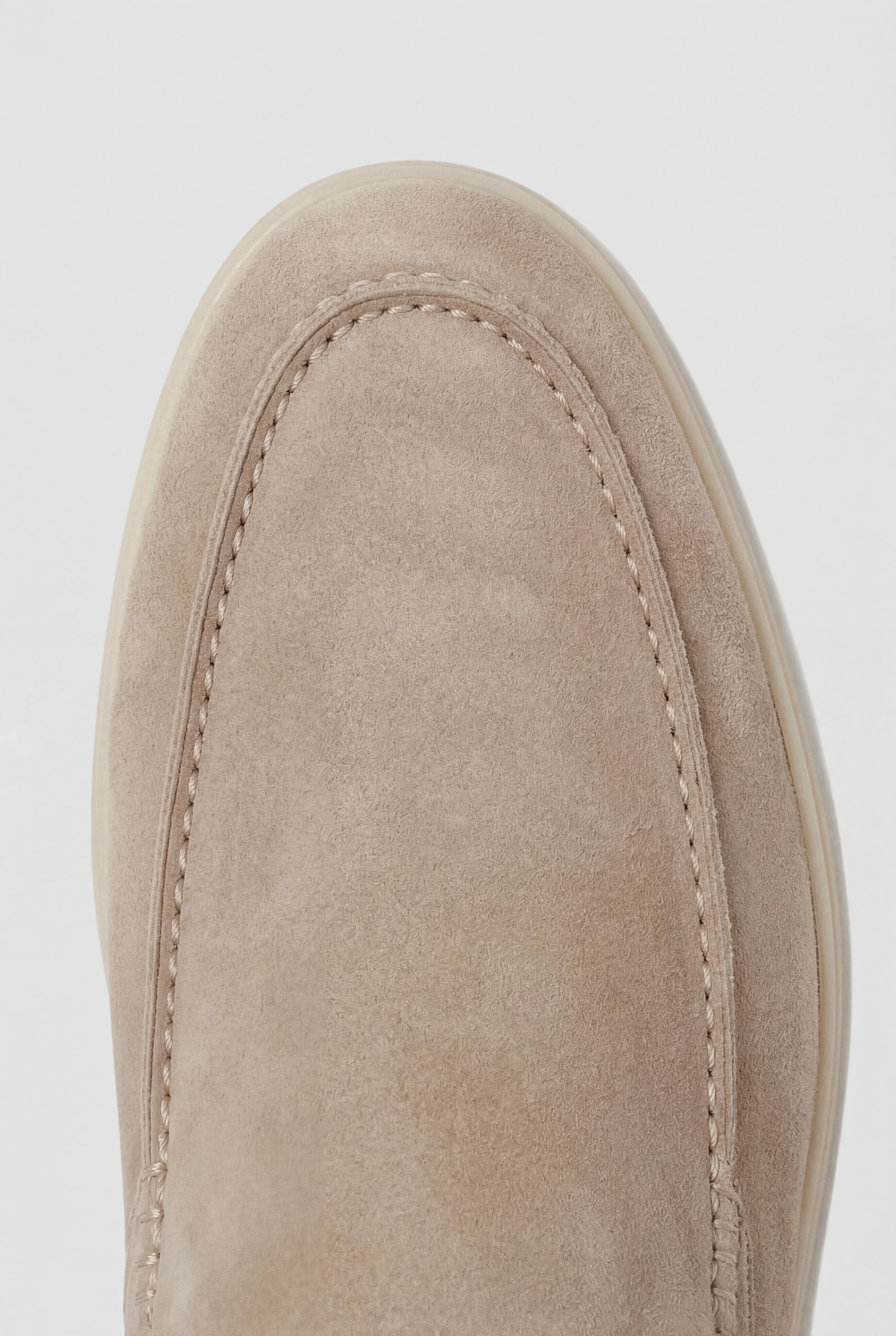Beige Suède Yacht Loafers