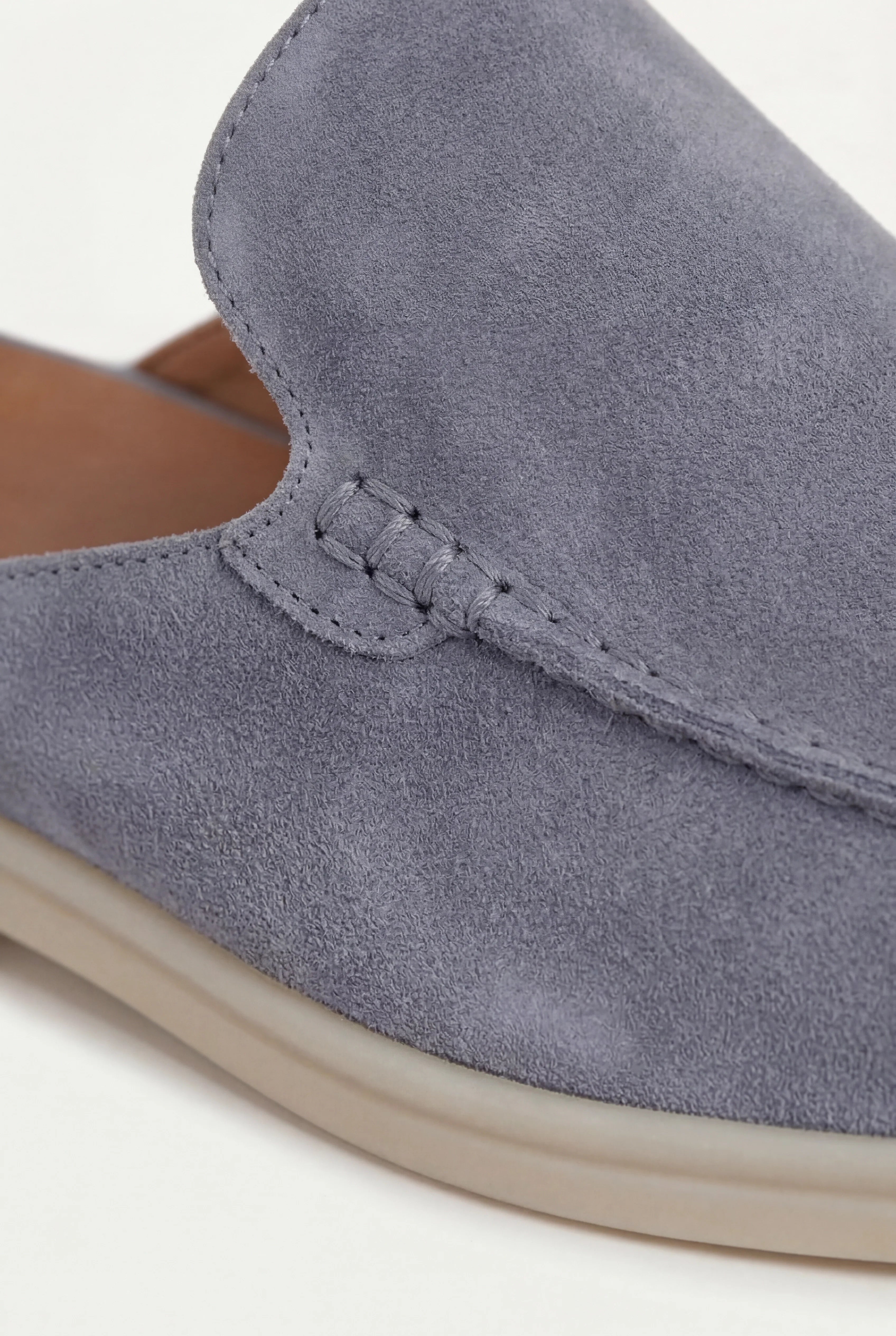 Lyseblå semsket yacht-loafers