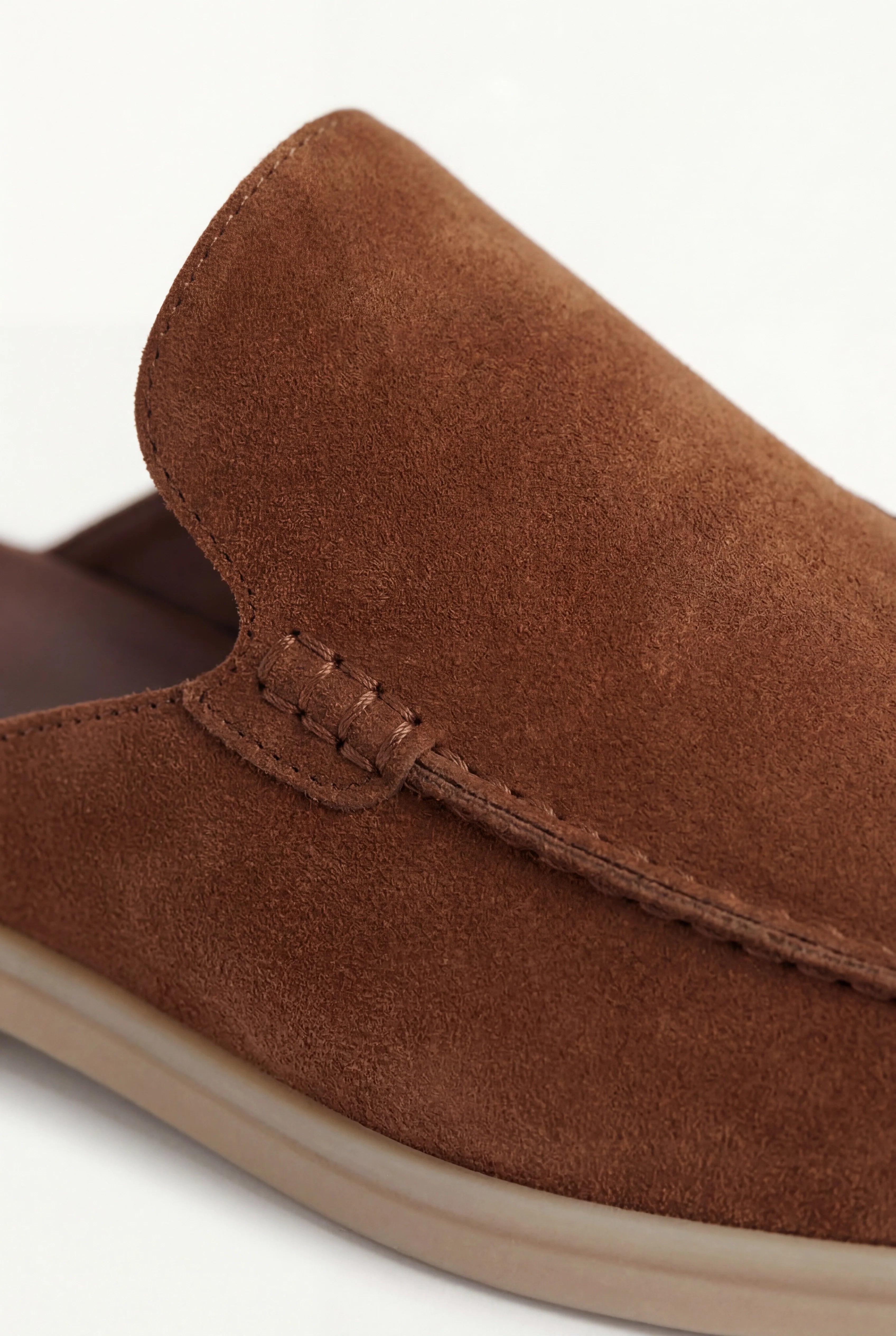 Maroon Suède Yacht Loafers