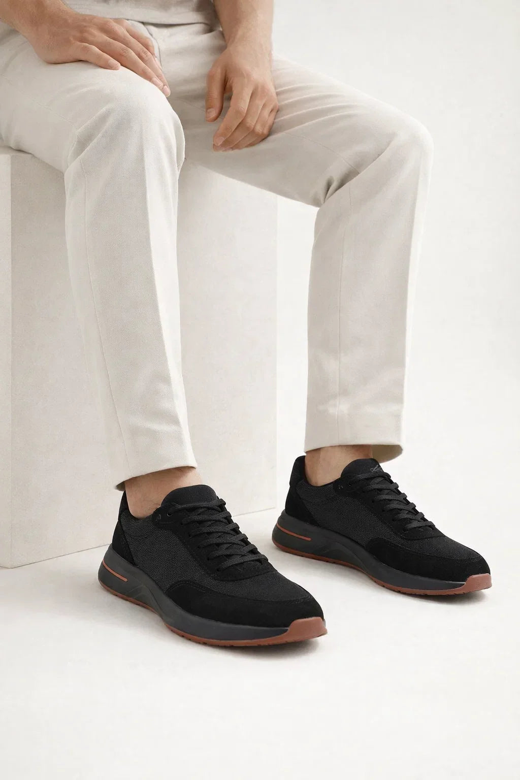 Giuliano Suede City Sneaker Black